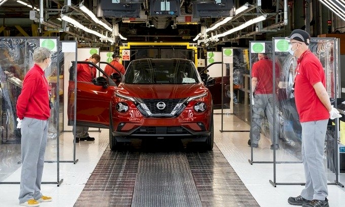 Nissan xây nhà máy pin - đánh cược vào xe điện