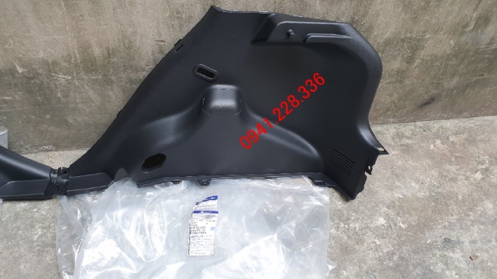 85730B4200PYN  85740B4200PYN Táp bi hông cốp hậu Hyundai i10