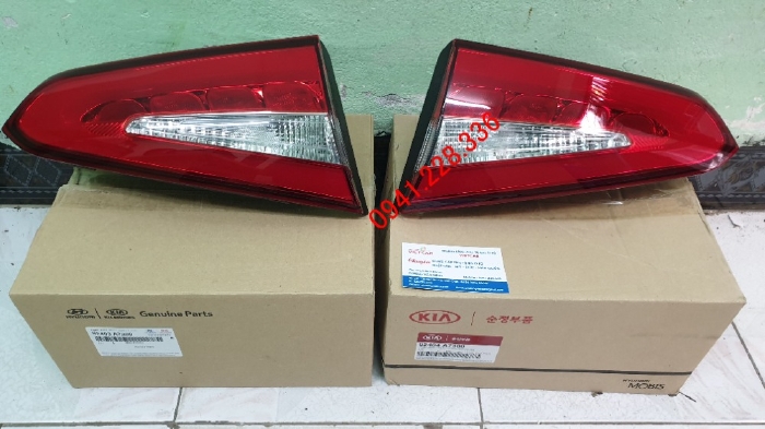 92403A7300  92404A7300  Đèn hậu miếng trong có led Kia K3