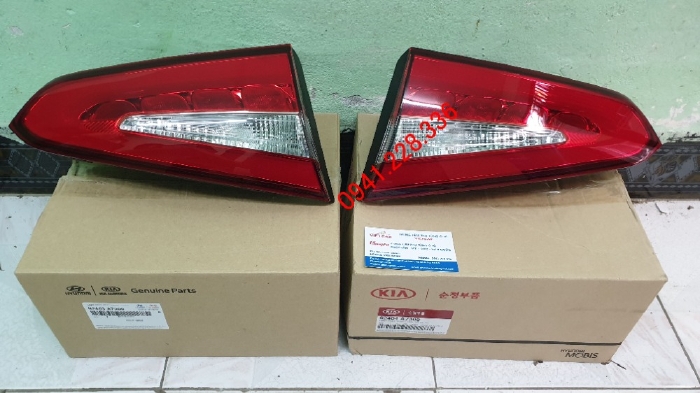 92403A7300  92404A7300  Đèn hậu miếng trong có led Kia K3