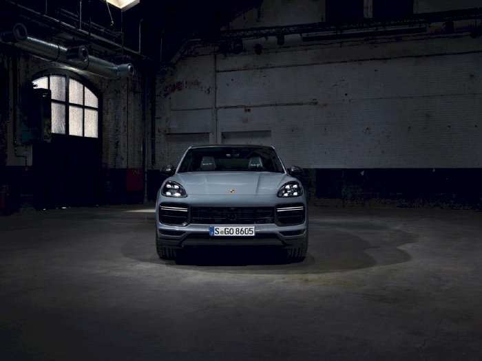 Porsche Cayenne bản mạnh nhất, đắt nhất giá từ 12,25 tỷ đồng