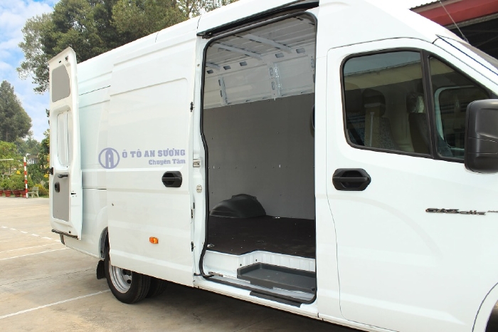 Van Gaz 3 Và 6 Chổ Nhập Khẩu Nguyên Chiếc Từ Nga Chuyên Gia Vận Chuyển, Không Lo Cấm Tải, Cấm Giờ