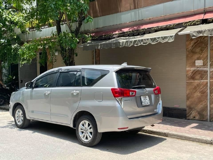 Toyota Innova E model 2016 xe 7 chỗ