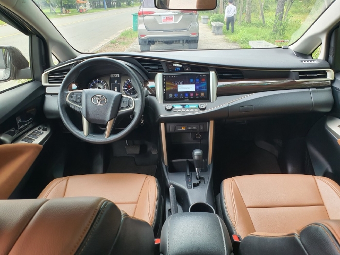 📌Thanh Lý Toyota Innova 2.0G số tự động - lướt rẻ hơn nhiều so với xe mới