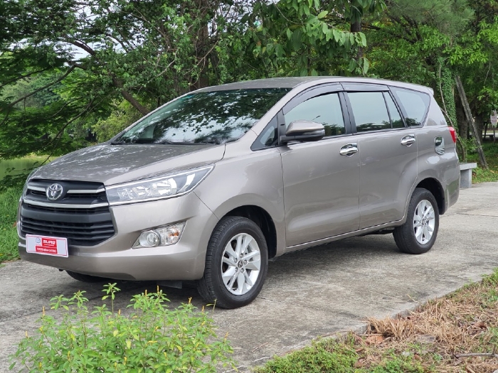 📌Thanh Lý Toyota Innova 2.0G số tự động - lướt rẻ hơn nhiều so với xe mới