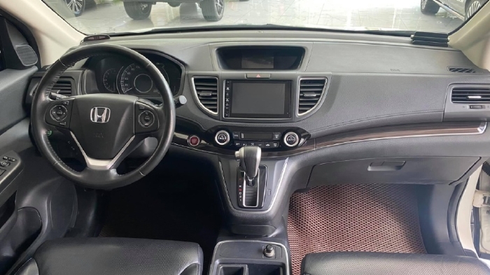 Bán Honda CR V 2.4 màu trắng, đăng ký 2017,lăn bánh cực ít,biển Hà Nội